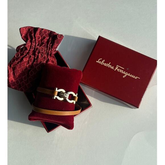 NEW Ferragamo Timeless Chic Gancini Double Brown Leather Gold Tone Bracelet - Picture 3 of 14